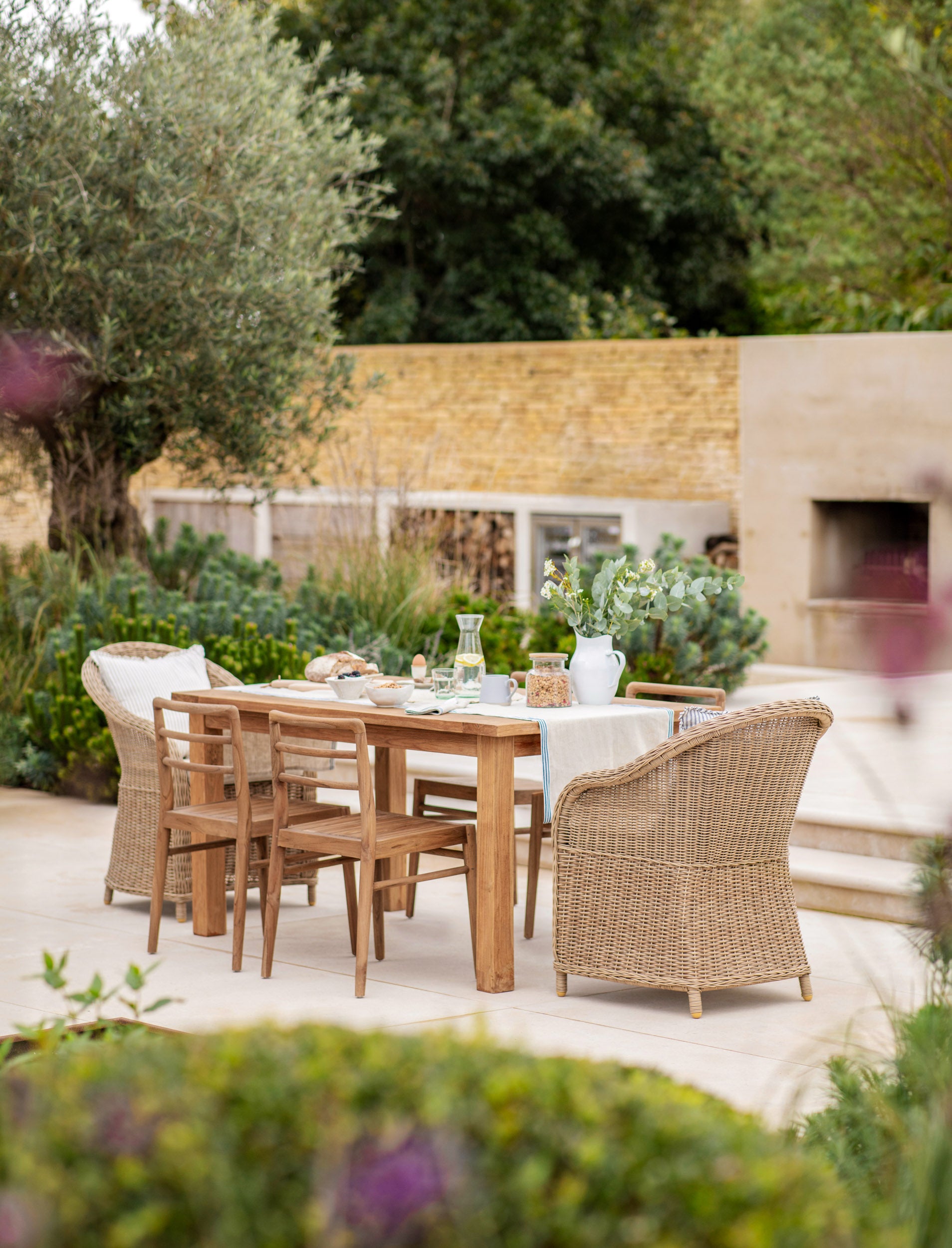 St Mawes Dining Table 6 Seater - Teak, Natural Dining Tables Garden Trading
