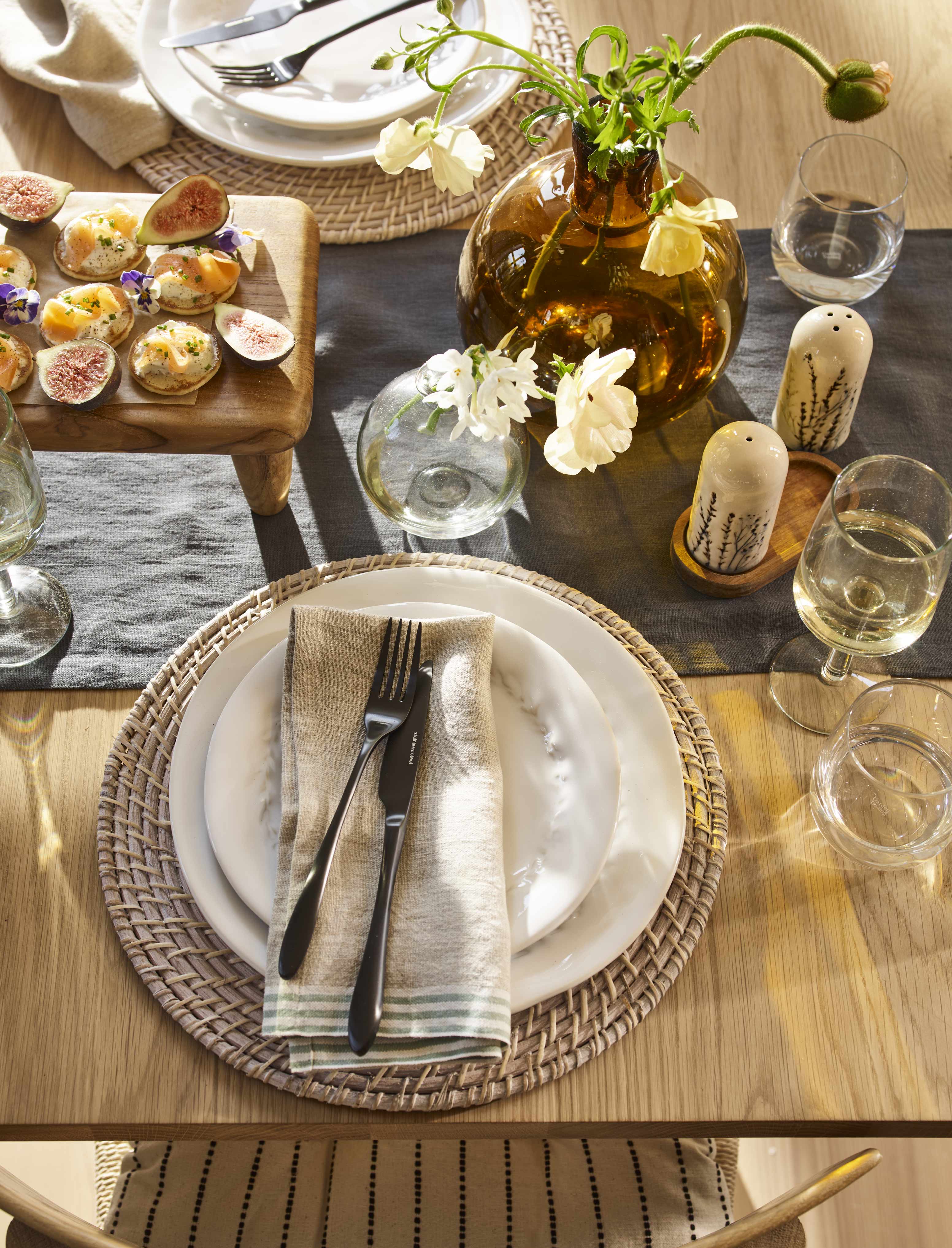 Longworth Extension Dining Table - Oak Wood, Natural Dining Tables Garden Trading